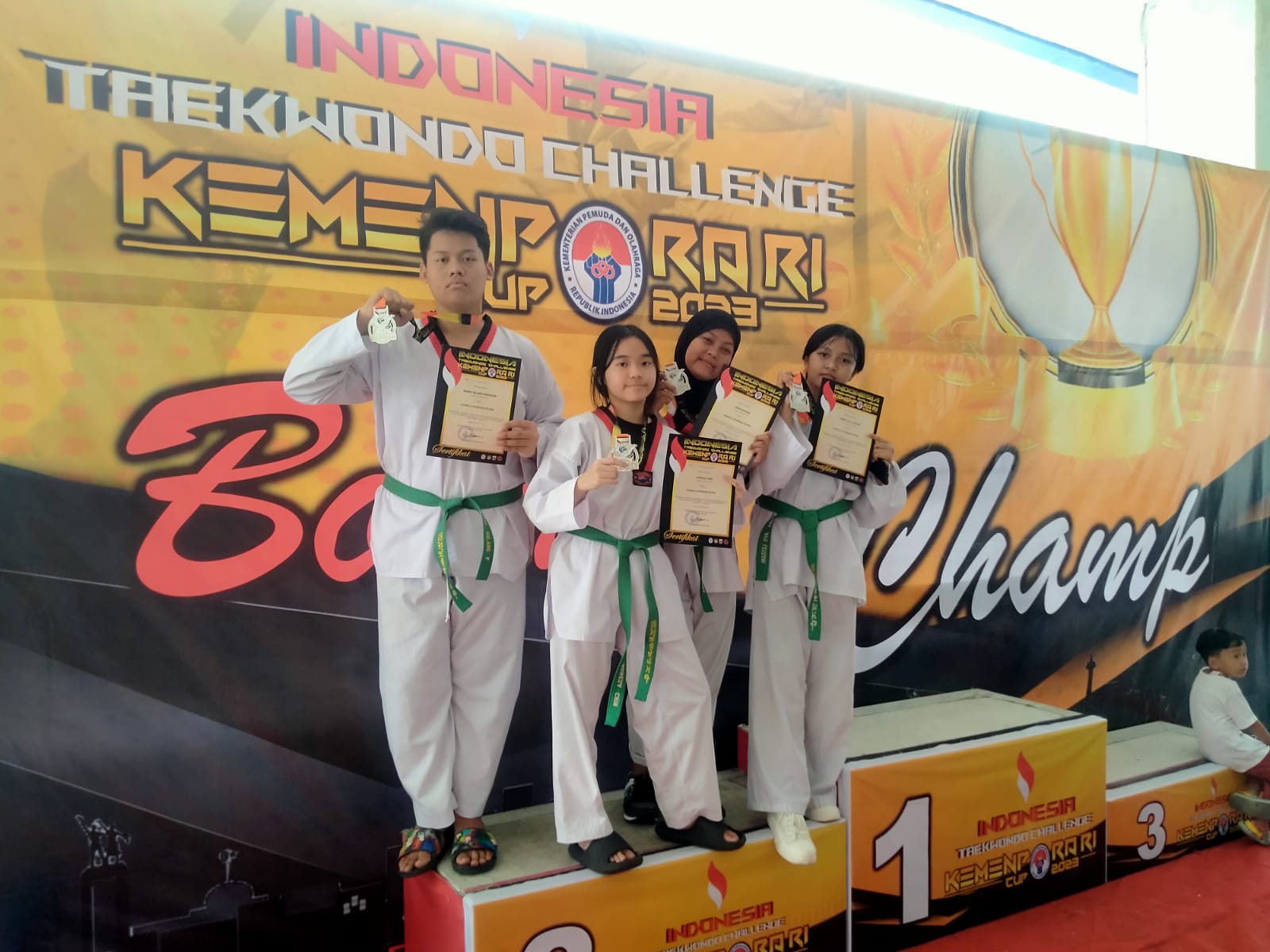 WINDA AYU LESTARI TAEKWONDO SMK BINA KARYA
