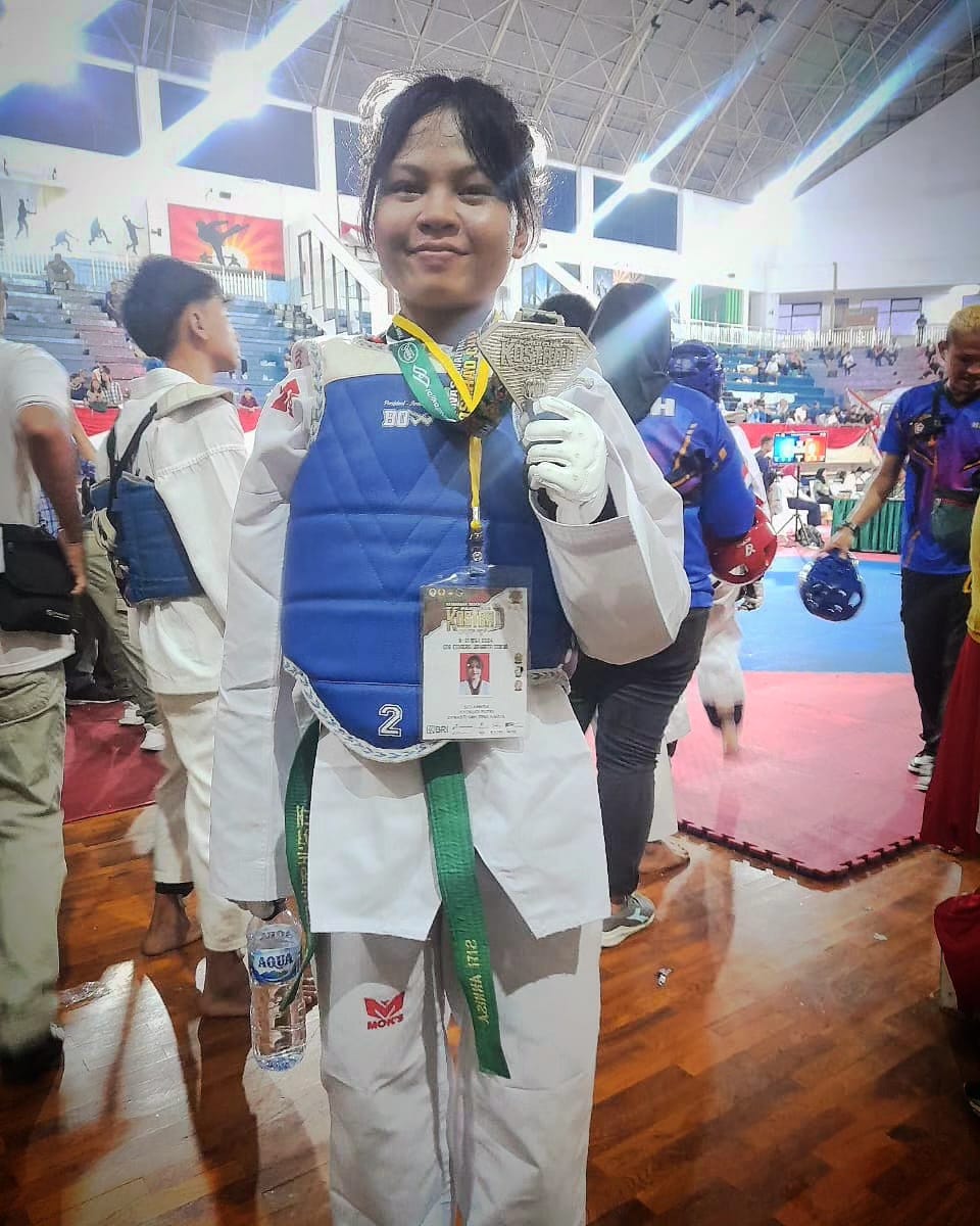 Kejurnas PANGKOSTRAD CUP, Siti Annisa : Lawan Saya Jago Banget  TAEKWONDO SMK BINA KARYA