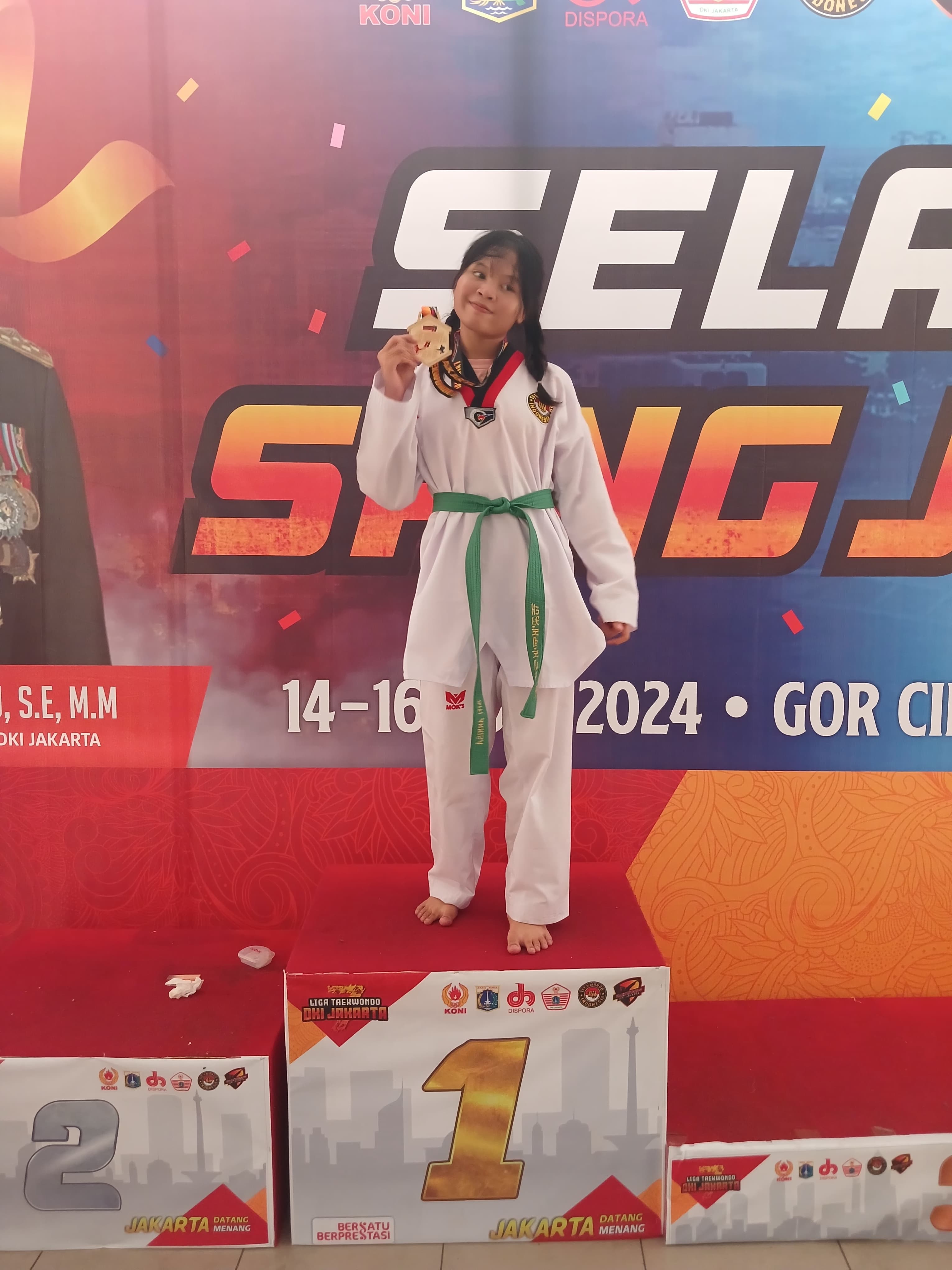 SITI ANNISA TAEKWONDO SMK BINA KARYA